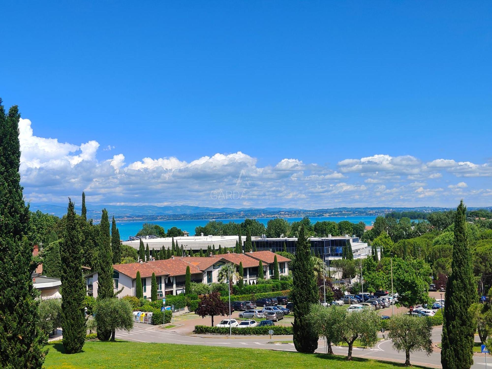 Ossidiana Apartment - Vista Lago - Centrico Sirmione Luaran gambar